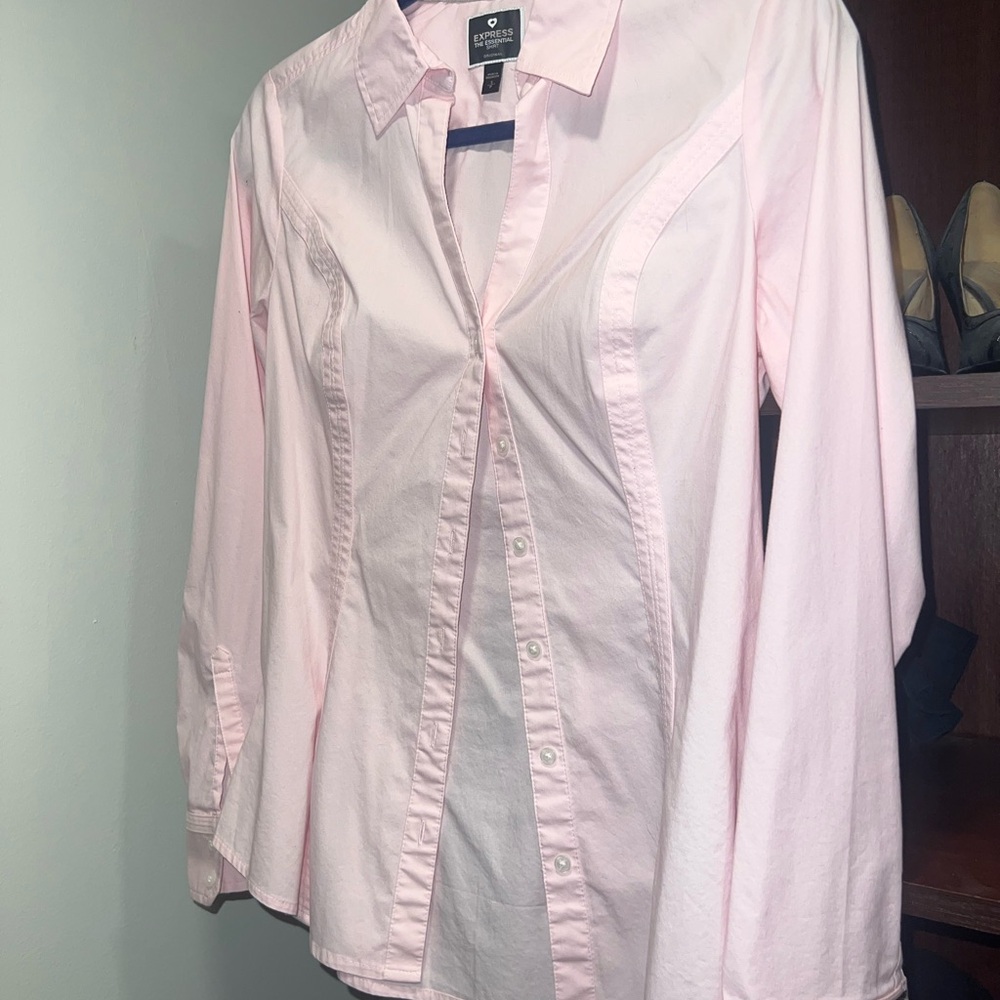 Express “The Essential” Button-Down Shirt – Soft Pink – Size S